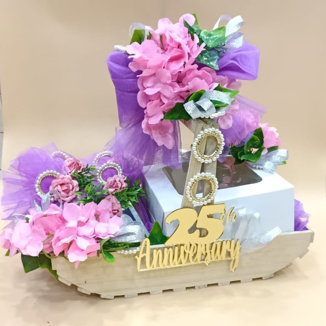 Luxury Floral Gift Arrangement (Silver Jubilee Edition)